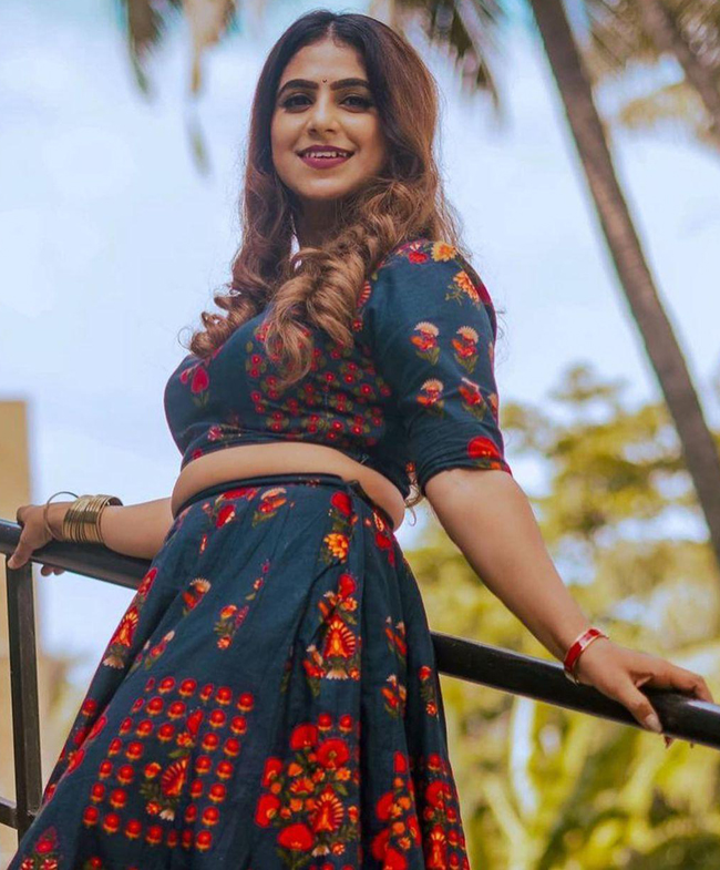 Mallu Hot: 40 Beautiful Malayali Women in Kerala Films 2024