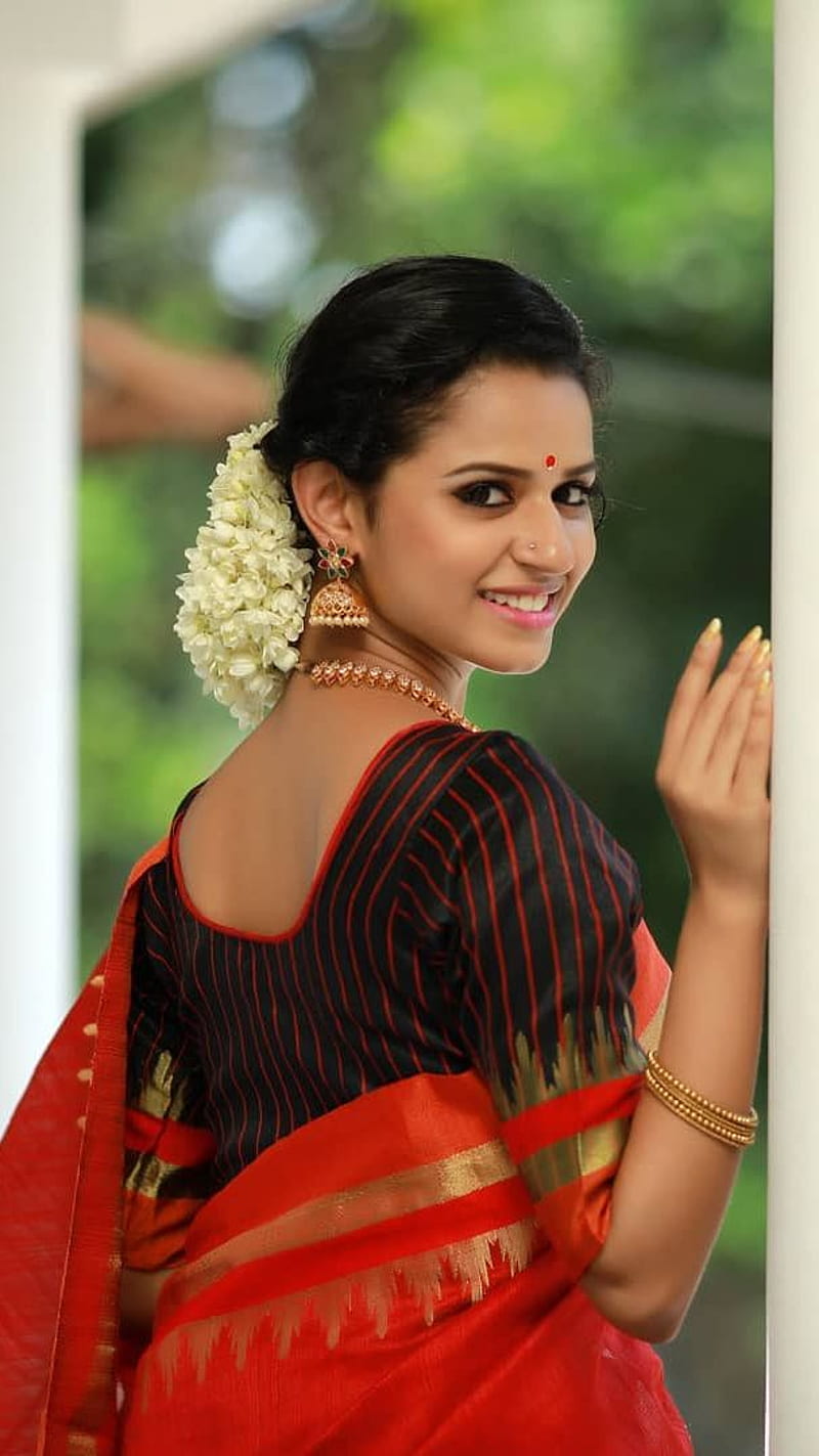 Mallu Hot: 40 Beautiful Malayali Women in Kerala Films 2024