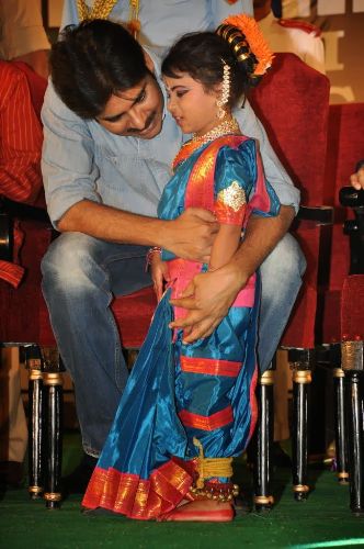 10 Unseen Pictures of Pawan Kalyan with and without Makeup