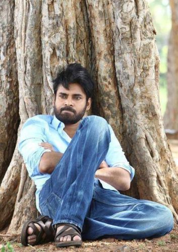 10 Unseen Pictures of Pawan Kalyan with and without Makeup