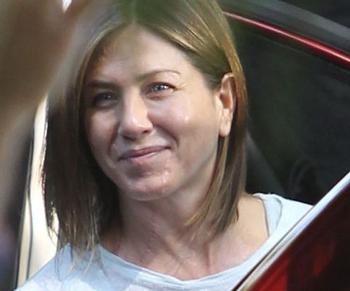 12 Latest Pictures of Jennifer Aniston without Makeup