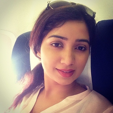 10 Pictures of Shreya Ghoshal without Makeup | I Fashion Styles