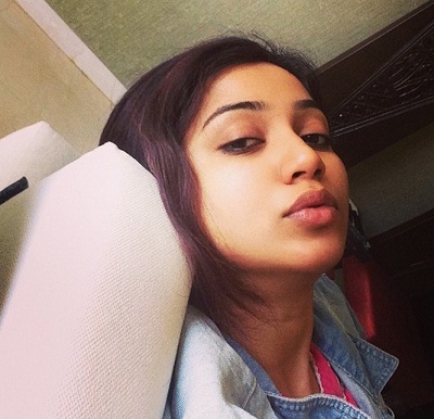 10 Pictures of Shreya Ghoshal without Makeup | I Fashion Styles