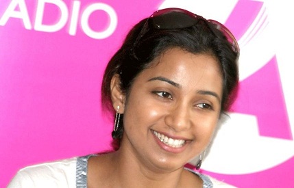 10 Pictures of Shreya Ghoshal without Makeup | I Fashion Styles