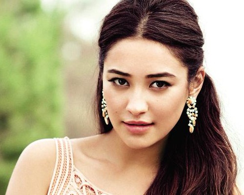 15 Recent Pictures of Shay Mitchell Without any Makeup | I Fashion Styles