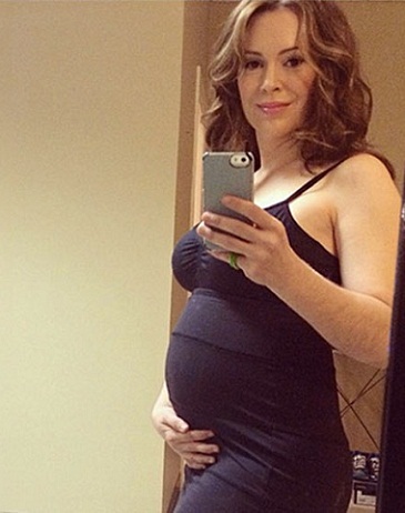 Top 10 Pictures of Alyssa Milano without Makeup