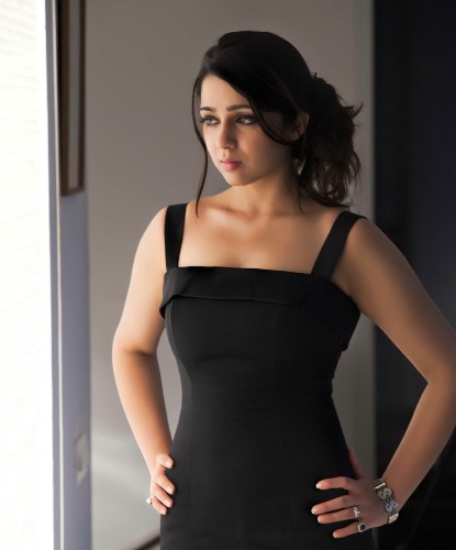 Top 9 Charmi Without Makeup | I Fashion Styles