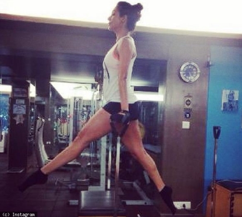 Top 9 Malaika Arora Without Makeup | I Fashion Styles