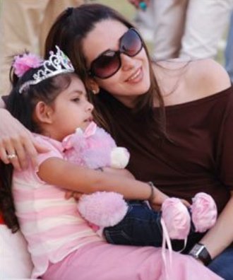 10 Best Photos of Karishma Kapoor Without Makeup | I Fashion Styles