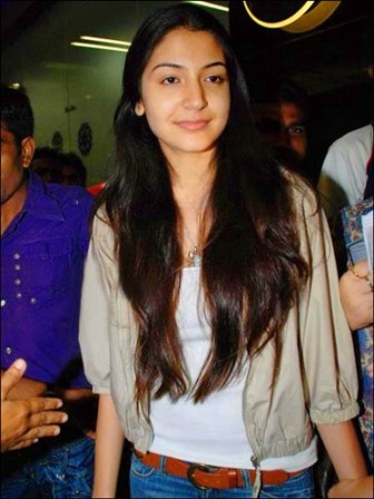 15 Best Anushka Sharma Without Makeup Photos | I Fashion Styles