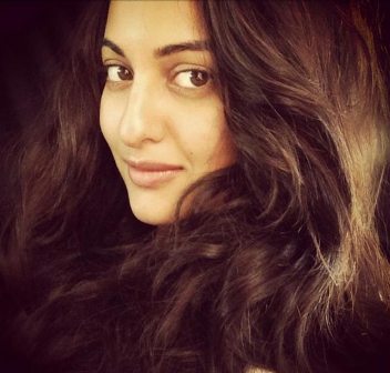 10 Best Images Of Sonakshi Sinha Without Makeup | I Fashion Styles