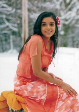 9 Best Photos of Asin Thottumkal Without Makeup | I Fashion Styles