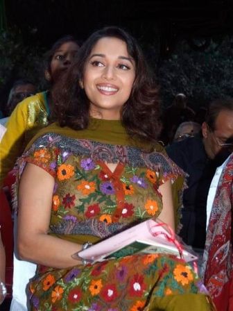 10 Best Images of Madhuri Dixit Without Makeup | I Fashion Styles