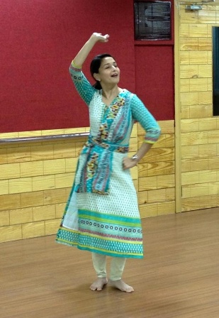 10 Best Images of Madhuri Dixit Without Makeup | I Fashion Styles