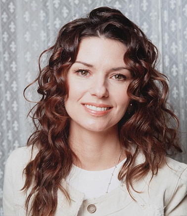 10 Recent Pictures of Shania Twain without Makeup