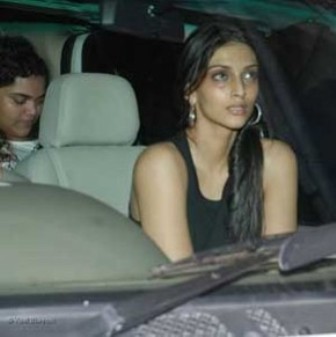 10 Best Photos of Sonam Kapoor Without Makeup | I Fashion Styles