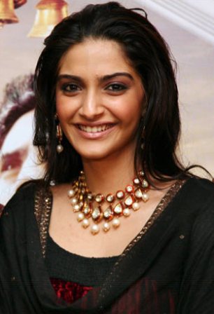 10 Best Photos of Sonam Kapoor Without Makeup | I Fashion Styles