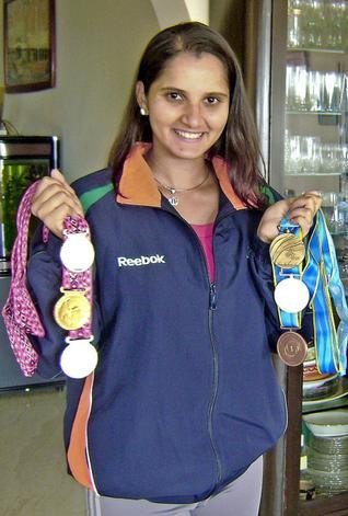 10 Pictures of Sania Mirza without Makeup | I Fashion Styles