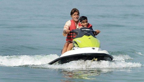 10 Pictures of Amitabh Bachchan without Makeup