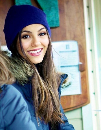 14 Stunning Pictures Of Victoria Justice Without Makeup