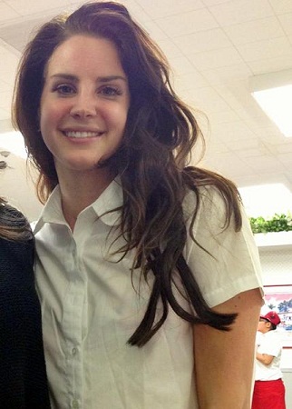 18 Best Pictures of Lana Del Rey Without Makeup