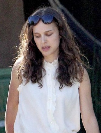 15 Pictures of Natalie Portman without Makeup