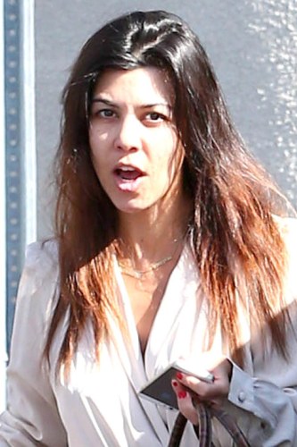 13 Sizzling Pictures of Kourtney Kardashian Without Makeup