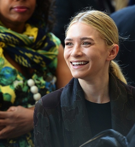 10 Times Ashley Olsen's No Makeup Look Left Us Speechless