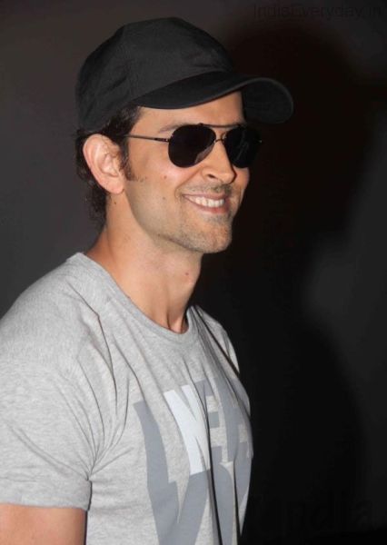 9 Pictures of Hrithik Roshan With and Without Makeup