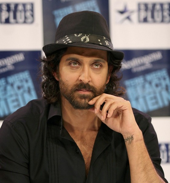 9 Pictures of Hrithik Roshan With and Without Makeup