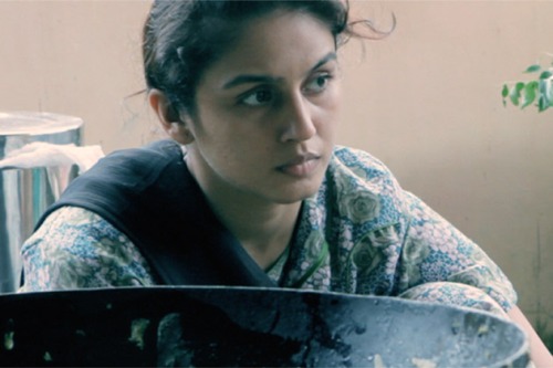 12 Beautiful Pictures of Huma Qureshi Without Makeup