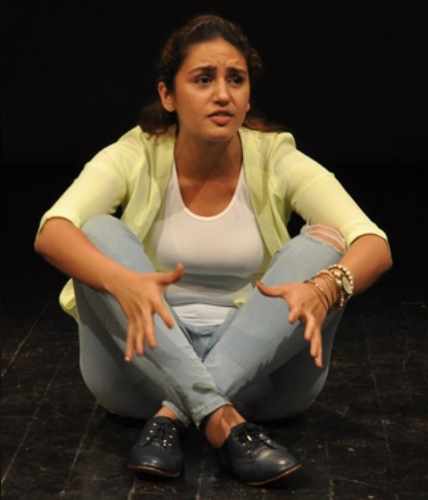 12 Beautiful Pictures of Huma Qureshi Without Makeup