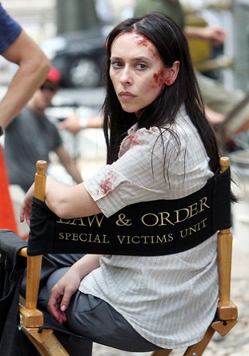 14 Recent Pics of Jennifer Love Hewitt without any Makeup