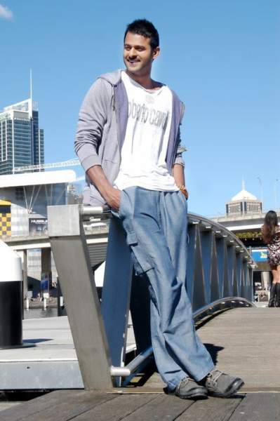 8 Pictures Of Prabhas With And Without Makeup | I Fashion Styles