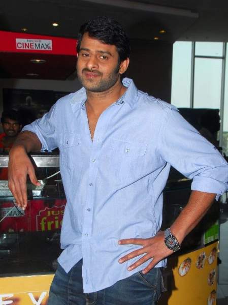 8 Pictures Of Prabhas With And Without Makeup | I Fashion Styles