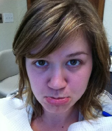 12 Best Pictures of Kelly Clarkson Without Makeup