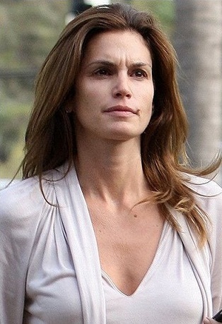 10 Pictures of Cindy Crawford without Makeup