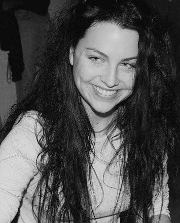 10 Pictures of Amy Lee without Makeup | I Fashion Styles
