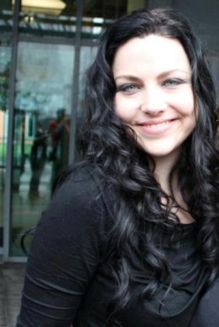 10 Pictures of Amy Lee without Makeup | I Fashion Styles