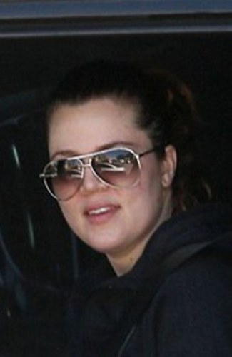 12 Recent Pictures of Khloe Kardashian Without Makeup