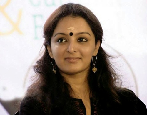 Top 12 Manju Warrier Without Makeup Pictures | I Fashion Styles