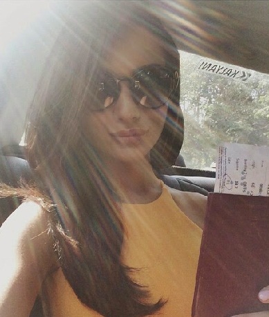 9 Pictures of Amy Jackson without Makeup | I Fashion Styles