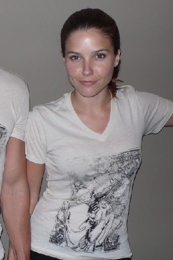 Top 10 Pictures of Sophia Bush without Makeup