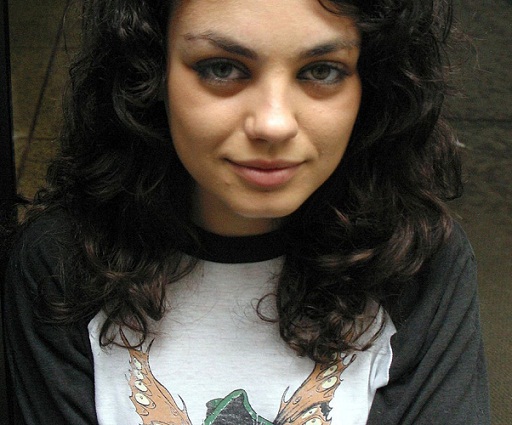 9 Unseen Photos of Mila Kunis without Makeup | I Fashion Styles