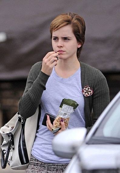 9 Unseen Pictures Of Emma Watson Without Makeup
