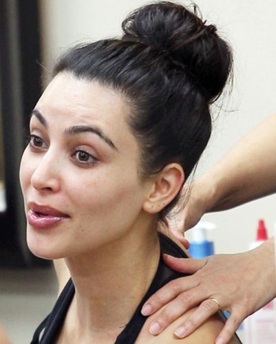 12 Gorgeous Pictures of Kim Kardashian Without Makeup