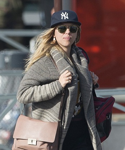 9 Pictures of Scarlett Caught on Camera in No Makeup