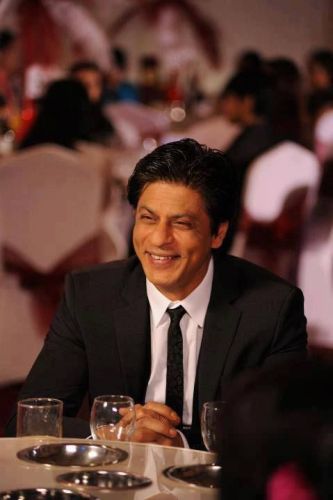 9 Pictures Of Shahrukh Khan With And Without Makeup