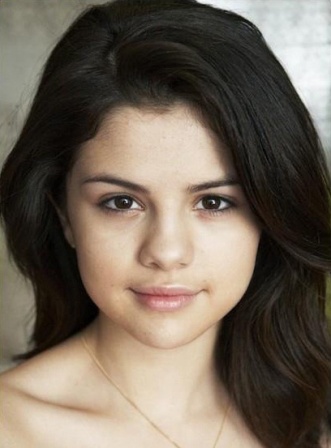 20+ Unseen Pictures of Selena Gomez Without Makeup