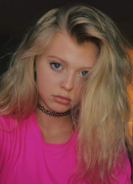 10 Unseen Pics of Loren Gray Without Makeup